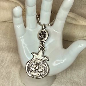 Large “half-shekel” replica keychain.